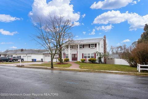 676 Brookside Dr, Toms River, NJ 08753