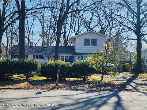 1417 Jeffrey St, Lakewood, NJ 08701