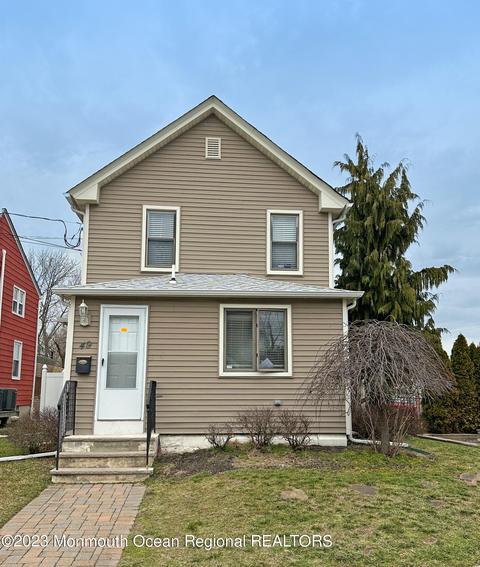 49 Garnsey Pl, Belford, NJ 07718