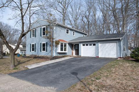 1 Liberty Ct, Howell, NJ 07731