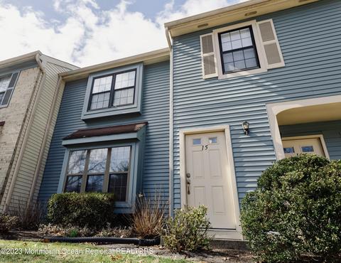 15 Balmoral Ct, Aberdeen, NJ 07747