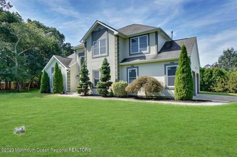1249 Wilkinson Dr, Toms River, NJ 08755