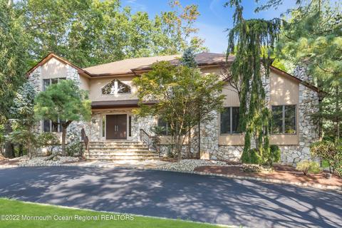 15 Evan Dr, Morganville, NJ 07751
