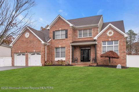 168 Benjamin St, Toms River, NJ 08755