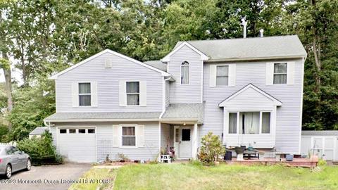 10 Kettle Ct, Howell, NJ 07731
