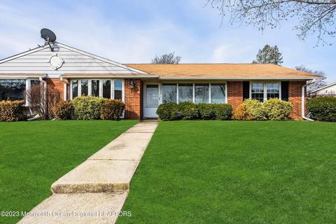 352 Dorchester Dr # d, Lakewood, NJ 08701