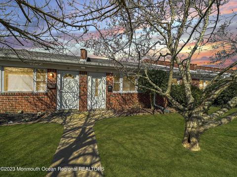 77 Waterfront Dr, Brick, NJ 08724