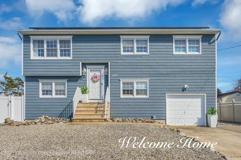 19 Homewood Dr, Brick, NJ 08723