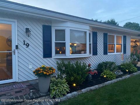 19 Spray Blvd, Neptune City, NJ 07753