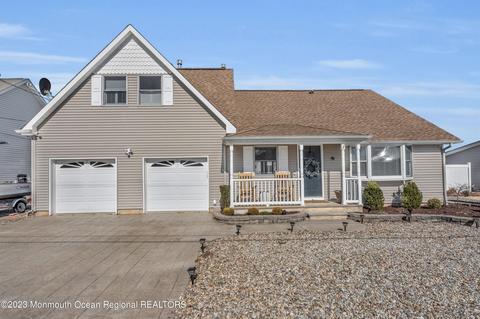 810 Tiller Dr, Forked River, NJ 08731
