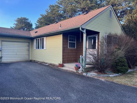 36 Easton Dr # c, Whiting, NJ 08759