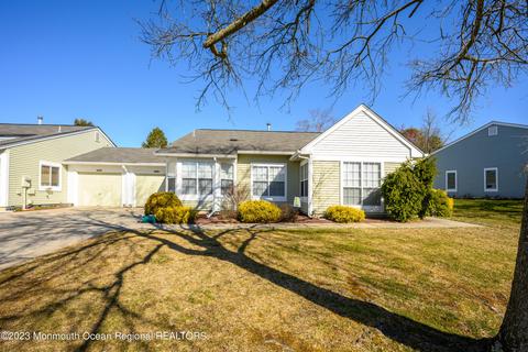 1104 Thornbury Ln # b, Manchester, NJ 08759