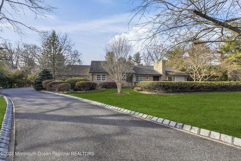 2 Auldwood Ln, Rumson, NJ 07760