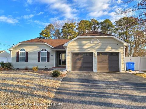 414 Atlantis Ave, Manahawkin, NJ 08050