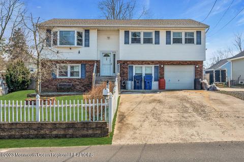 133 Neptune Ave, Beachwood, NJ 08722