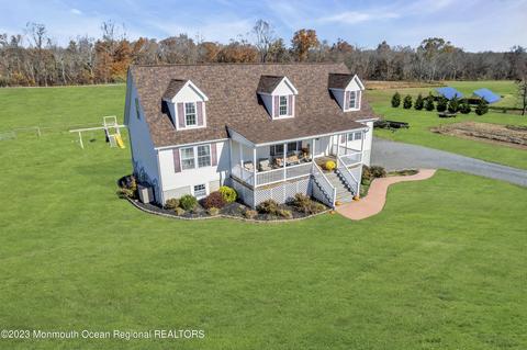 104 Bunting Bridge Rd, Cookstown, NJ 08511