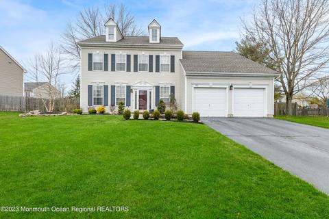 70 Seton Hall Dr, Freehold, NJ 07728