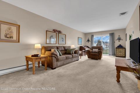 6 Markham Rd, Brick, NJ 08724 photo 4