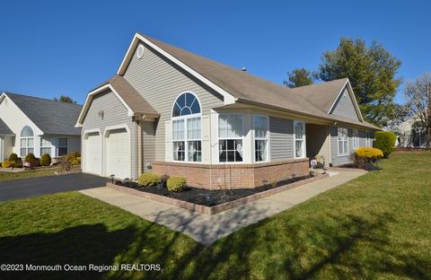 2729 Brookdale Ct, Toms River, NJ 08755