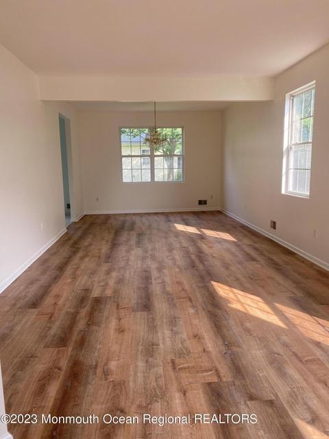 55 Windstar Dr, Little Egg Harbor, NJ 08087