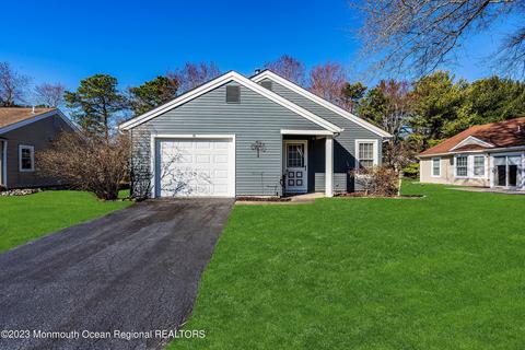 18 Sheffield Dr, Forked River, NJ 08731 photo 1