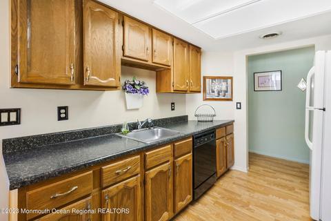 18 Sheffield Dr, Forked River, NJ 08731 photo 11