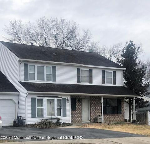 1 Lorelei Dr, Howell, NJ 07731