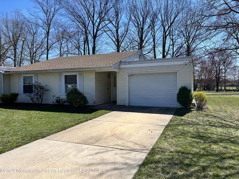 276 Corylus Plz # B, Monroe, NJ 08831