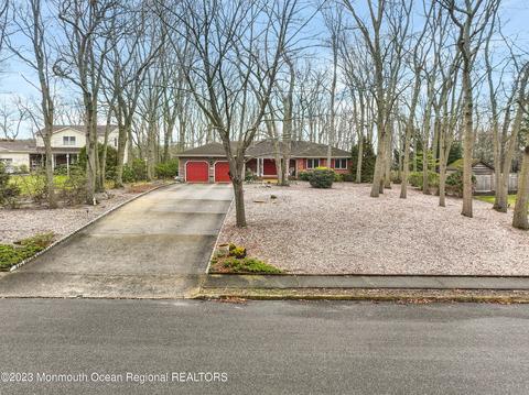 2112 First Ave, Allenwood, NJ 08720