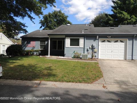 868 Liverpool Cir, Manchester, NJ 08759