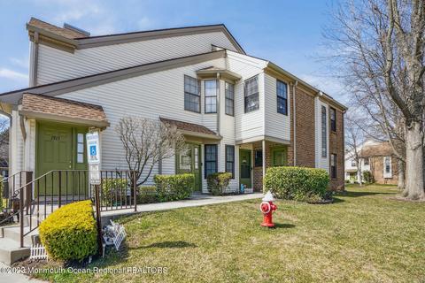 1916 Bayhead Dr #1916, Parlin, NJ 08859