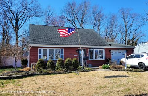 44 Appleton Dr, Hazlet, NJ 07730