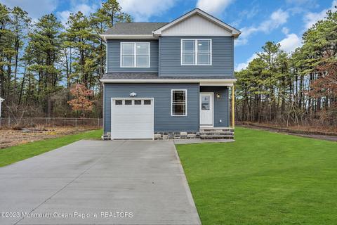 1241 Englemere Blvd, Toms River, NJ 08757