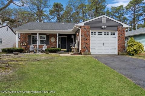 81 Seaview Ave, Brick, NJ 08723