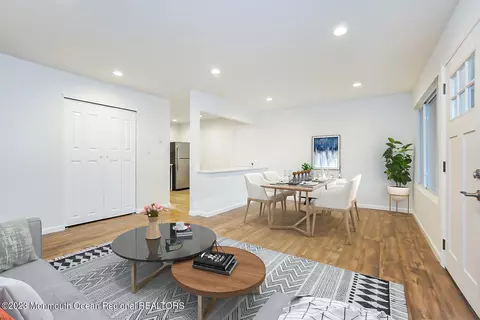 113 Amberly Dr #D, Manalapan, NJ 07726