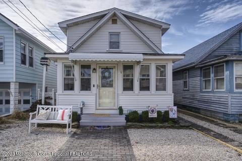 57 M St, Seaside Park, NJ 08752