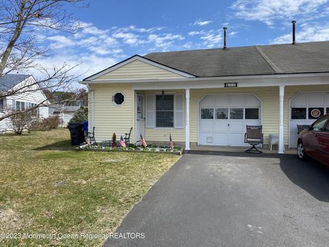 15 Reef Pl, Brick, NJ 08723