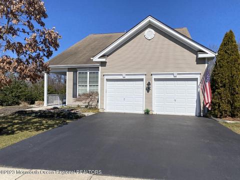 46 Everett Dr, Columbus, NJ 08022