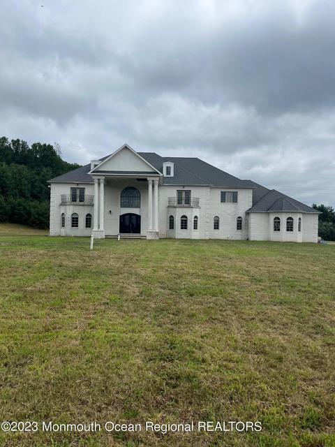 156 Conover Rd, Morganville, NJ 07751