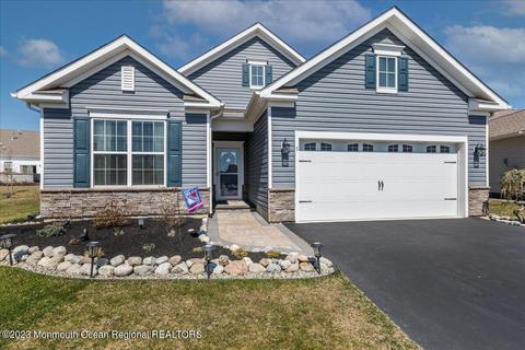 5 Otter Cir, Barnegat, NJ 08005