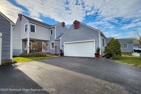 60 Turnberry Cir, Toms River, NJ 08753
