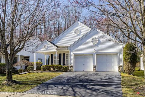 65 Rolling Meadows Blvd, Ocean, NJ 07712