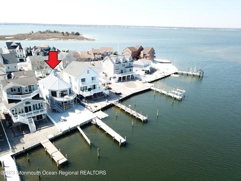 28 E Harborside Dr, Seaside Heights, NJ 08751