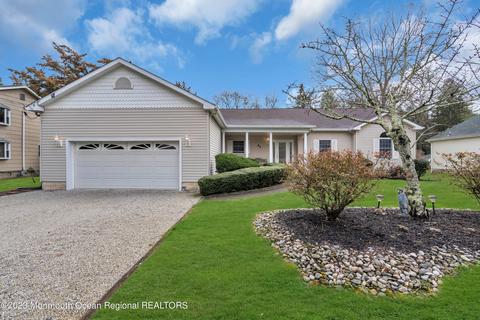 43 Pinehurst Dr, Little Egg Harbor, NJ 08087