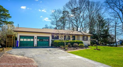 29 Fairview Ave, Brick, NJ 08724