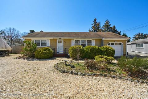 325 Nautilus Blvd, Forked River, NJ 08731
