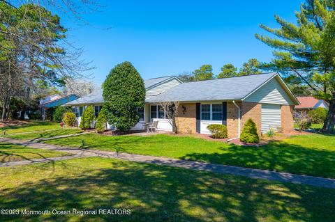 94 Cambridge Cir # b, Manchester, NJ 08759