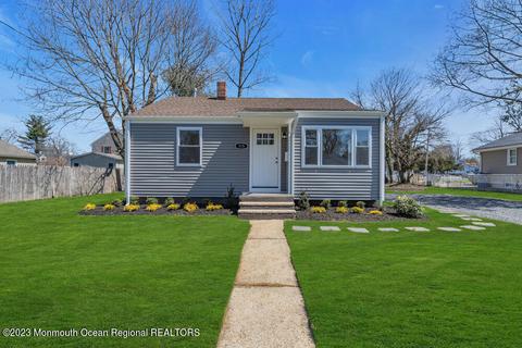 115 Springdale Ave, Tinton Falls, NJ 07724