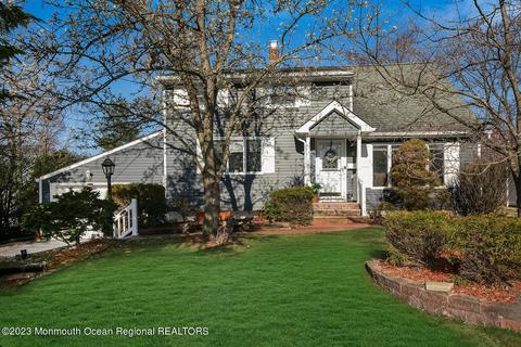 48 Maplewood Dr, New Monmouth, NJ 07748
