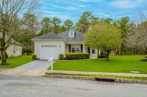 12 April Springs Ct, Lakewood, NJ 08701